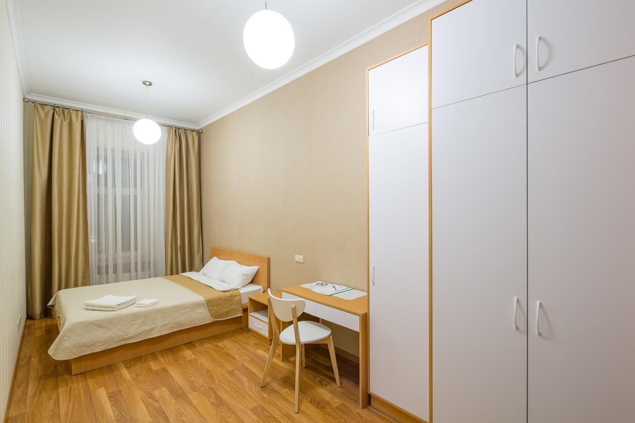 Apartment On Svobody Avenue 25 Lviv Ngoại thất bức ảnh