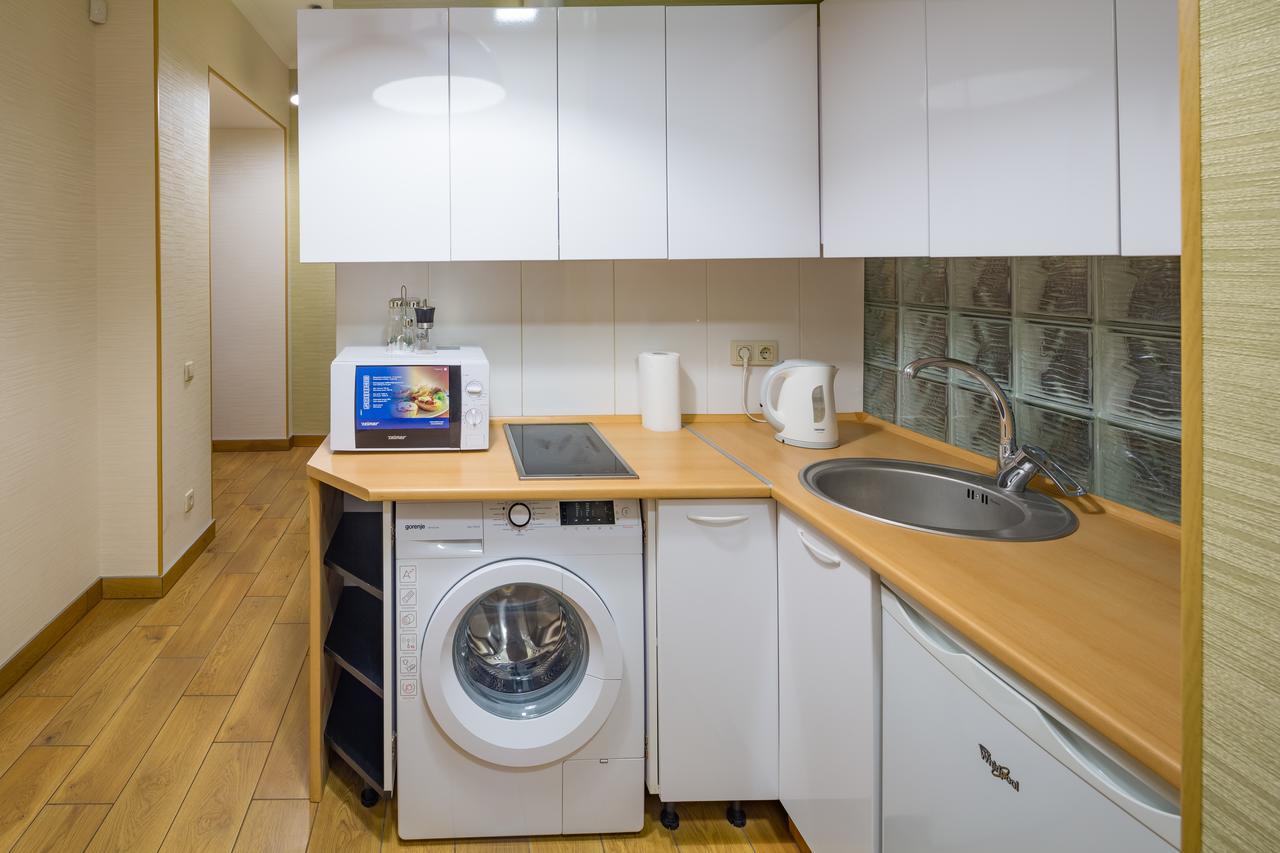 Apartment On Svobody Avenue 25 Lviv Ngoại thất bức ảnh